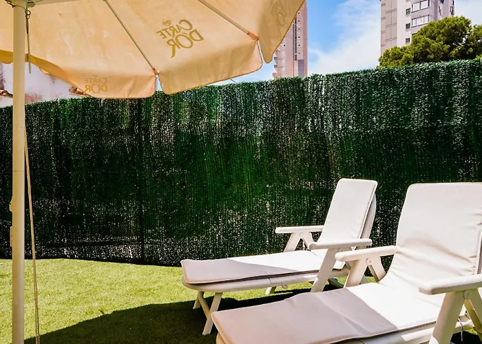 Apartamento Loft con terreno privado y parking compartido - a 800m de Playa Poniente